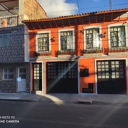 Hogar Colonial Aparthotel Богота Екстериор снимка