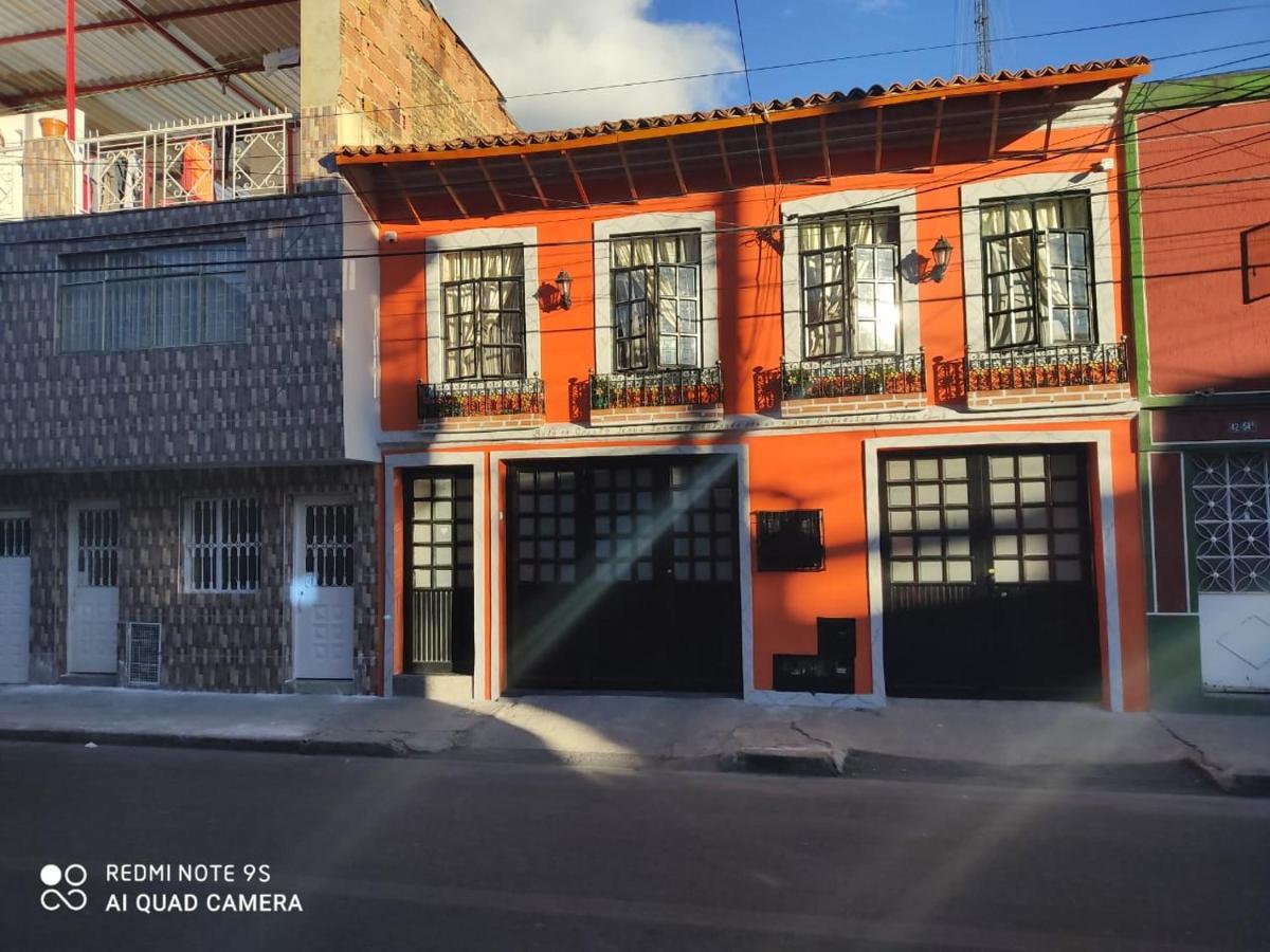 Hogar Colonial Aparthotel Богота Екстериор снимка